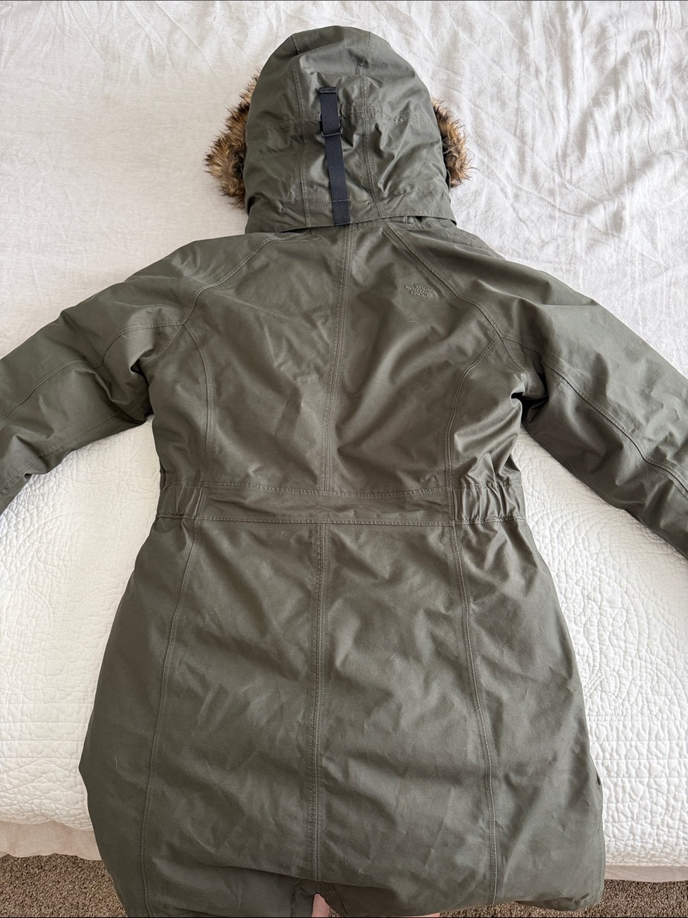 The North Face Women's Coat - like new! - Picture 3 of 4